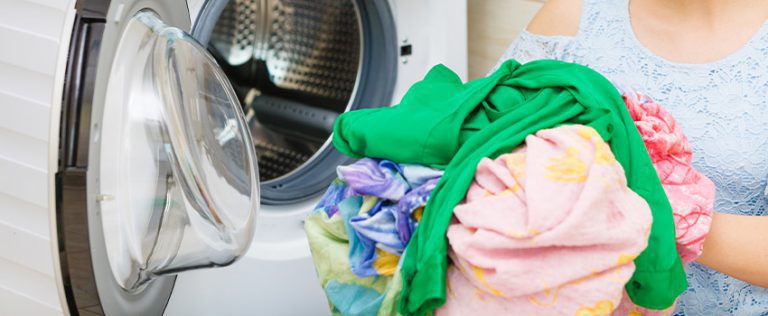 Do You Wash Colored Clothes In Hot Water / An Illustrated Guide to Hand Washing Clothes While Traveling : Heat can stress and fade dark fabric, so use the lowest dryer cycle heat setting and remove your clothes as soon as they are finished.